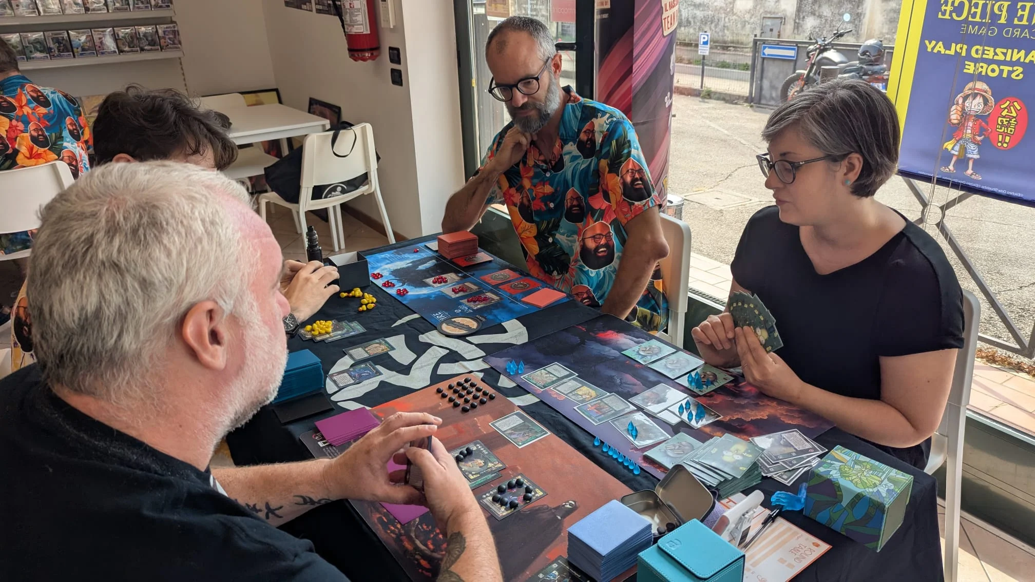 Niccolò sembra pensare: Oh no... Lasombra!