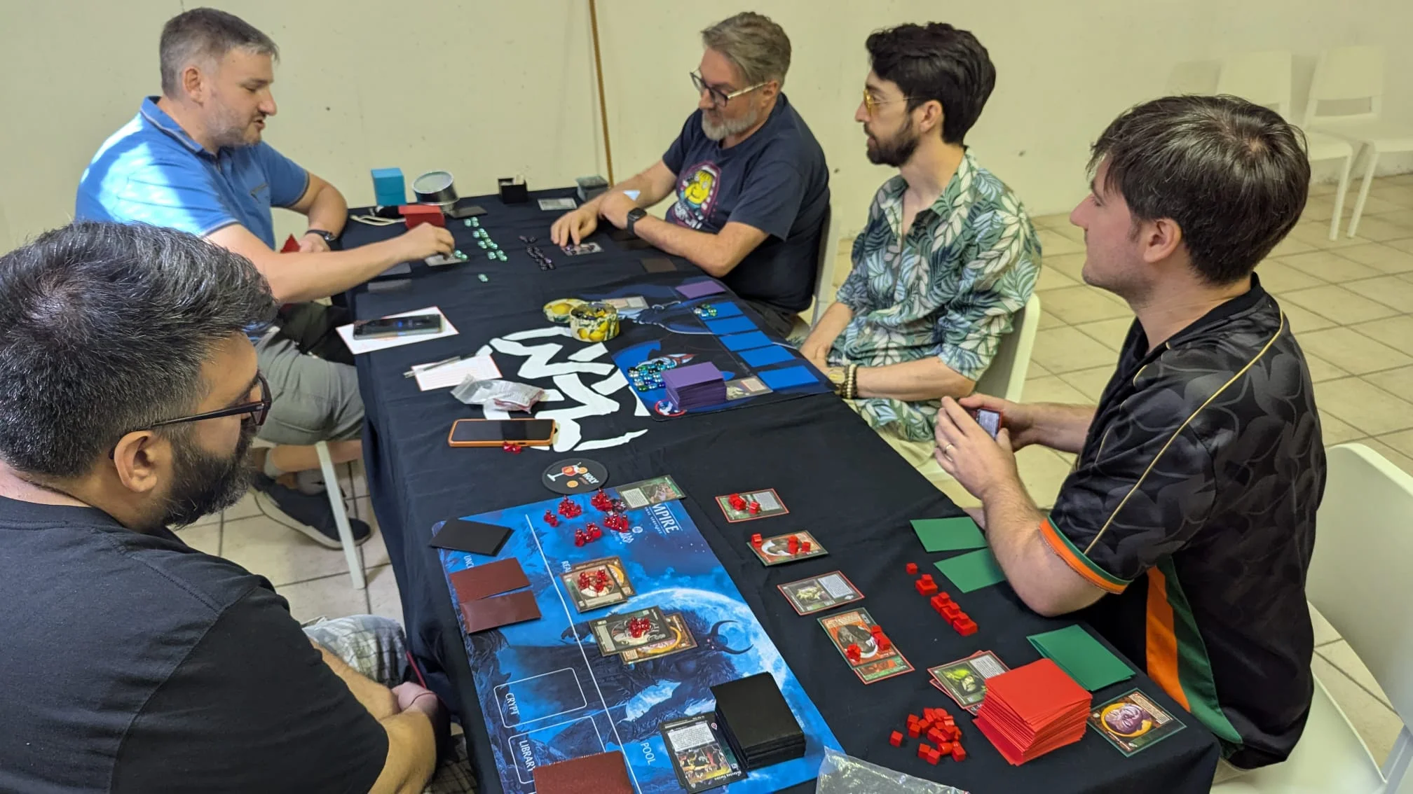 Il tavolo trema davanti a Paffo